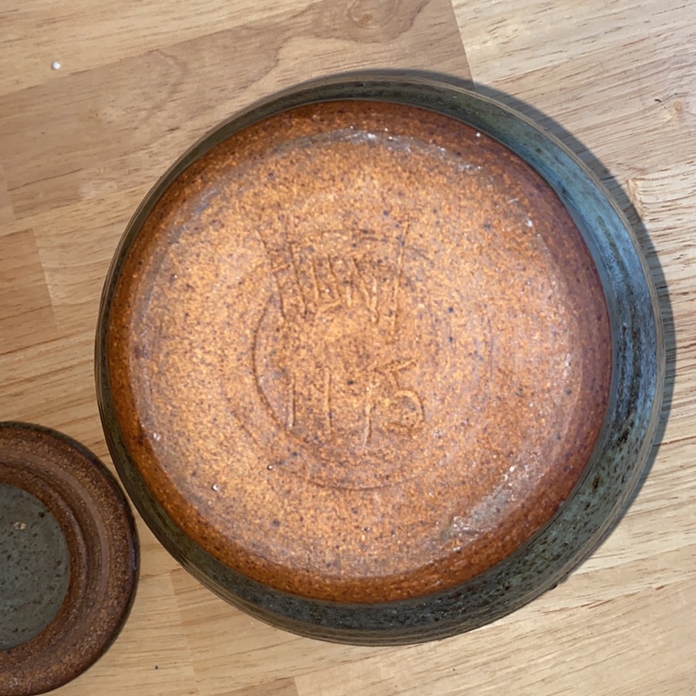 Pottery Jar - Picture 5 of 6